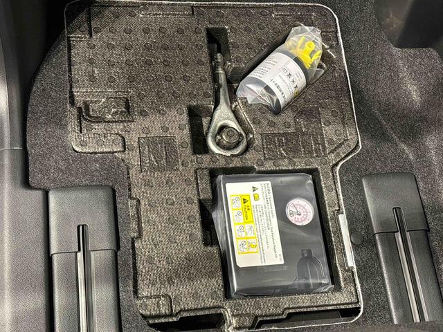 タントファンクロスターボ　　運転席・助手席シートヒーター純正ナビ装着用アップグレードパック　電動パーキングブレーキ　オートブレーキホールド機能　本革巻ステアリングホイール　１５インチアルミホイール　格納式リヤドアサンシェード　キーフリーシステム（広島県）の中古車