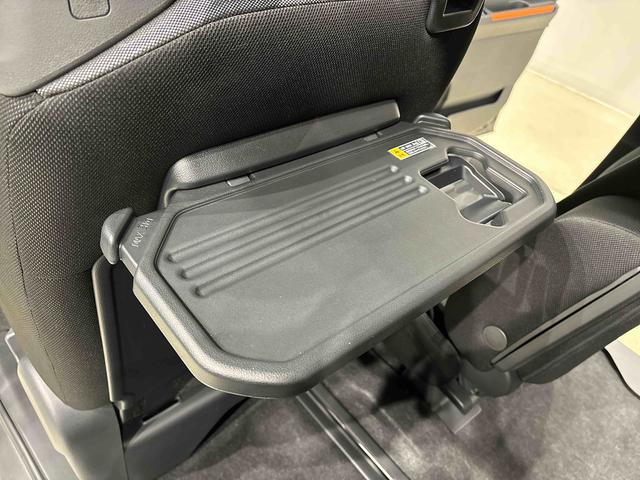 タントファンクロスターボ　　運転席・助手席シートヒーター純正ナビ装着用アップグレードパック　電動パーキングブレーキ　オートブレーキホールド機能　本革巻ステアリングホイール　１５インチアルミホイール　格納式リヤドアサンシェード　キーフリーシステム（広島県）の中古車