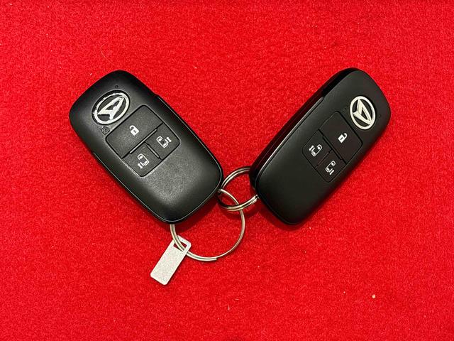 タントファンクロスターボ　　運転席・助手席シートヒーター純正ナビ装着用アップグレードパック　電動パーキングブレーキ　オートブレーキホールド機能　本革巻ステアリングホイール　１５インチアルミホイール　格納式リヤドアサンシェード　キーフリーシステム（広島県）の中古車