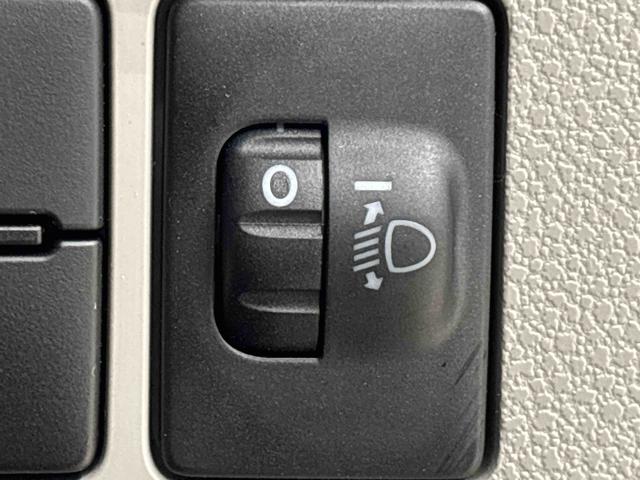 ミライースＸ　ＳＡIIIＬＥＤヘッドランプ　セキュリティアラーム　コーナーセンサー　１４インチフルホイールキャップ　キーレスエントリー　電動格納式ドアミラー　ショツピングフック　マニュアルエアコン（広島県）の中古車