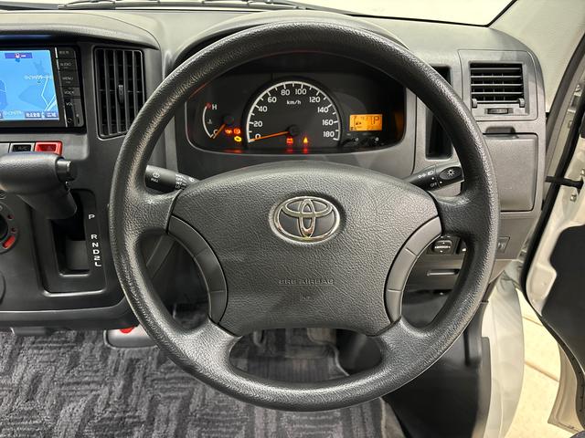 タウンエーストラックＤＸ　Ｘエディション　純正ナビゲーション　ドライブレコーダー４ＷＤ　４速ＡＴ　パワーウインドウ　手引き式サイドブレーキ　キーレスエントリー（広島県）の中古車