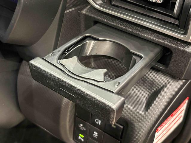 ロッキープレミアム　　ナビ・ドラレコ・ＥＴＣ付き契約後点検／延長保証追加プランあり／ブラインドスポットモニタ／ＴＶコントロールキット／置くだけ充電／ＵＳＢポート／ＬＥＤヘッドランプ・フォグランプ　全車速追従機能付アダプティブクルーズコントロール（広島県）の中古車