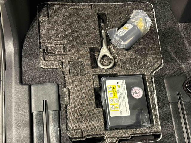 タントカスタムＲＳＬＥＤオートライト　パワースライドドアウェルカムオープン機能　電動パーキングブレーキ　運転席助手席シートヒーター　アルミホイール　キーフリーシステム　　オート電動格納式ドアミラー（広島県）の中古車