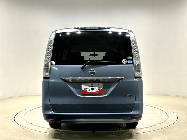 セレナ２０Ｘ　Ｓ−ハイブリッド　ナビ　ドラレコ　ＥＴＣオートエアコン　ホイールキャップ　オートライト　プッシュボタンスタート　　キーフリーシステム（広島県）の中古車