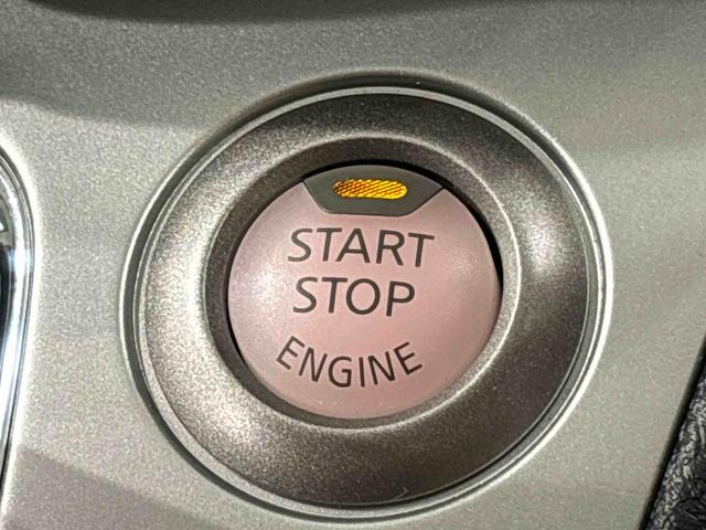 セレナ２０Ｘ　Ｓ−ハイブリッド　ナビ　ドラレコ　ＥＴＣオートエアコン　ホイールキャップ　オートライト　プッシュボタンスタート　　キーフリーシステム（広島県）の中古車