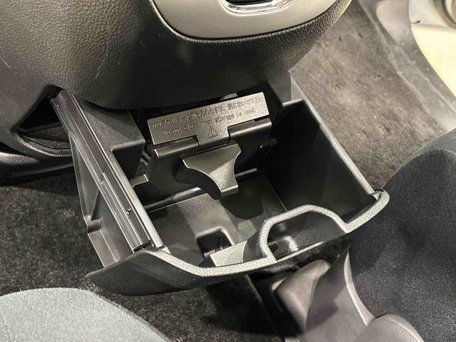 セレナ２０Ｘ　Ｓ−ハイブリッド　ナビ　ドラレコ　ＥＴＣオートエアコン　ホイールキャップ　オートライト　プッシュボタンスタート　　キーフリーシステム（広島県）の中古車