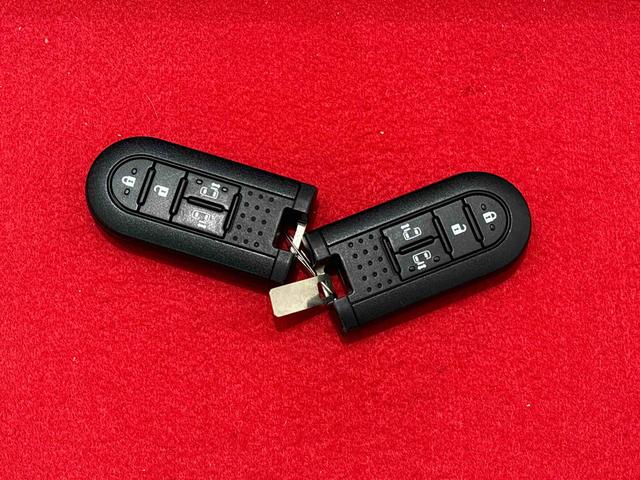 トールカスタムＧ　リミテッド　ナビ　ドラレコ　ＥＴＣＬＥＤヘッドランプ・フォグランプ　アルミホイール　オートライト　プッシュボタンスタート　　パワースライドドア　キーフリーシステム（広島県）の中古車