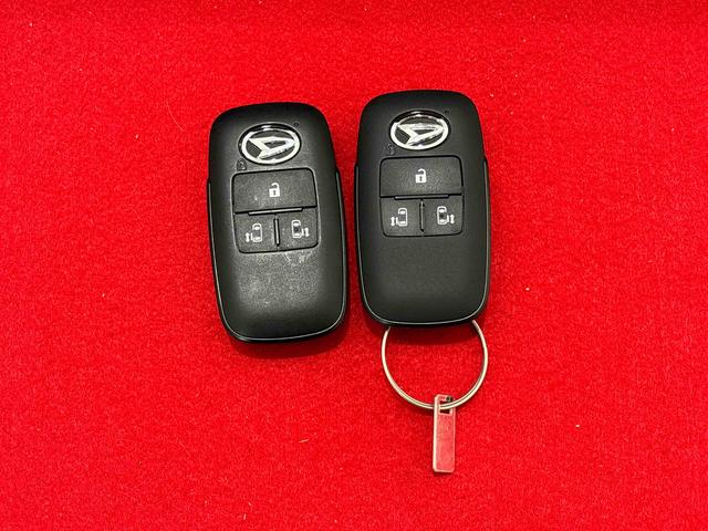 ムーヴキャンバスストライプスGLEDオートライト・フォグランプ 電動パーキングブレーキ プッシュボタンスタート セキュリティアラーム バックカメラ 両側パワースライドドアウエルカムオープン機能 オート電動格納式ドアミラー(広島県)の中古車