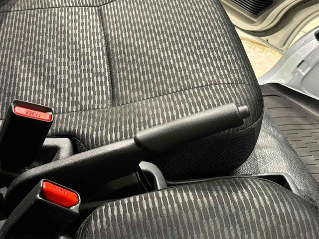 ハイゼットカーゴＤＸ　　納車前点検整備あり／メーカー保証あり（保障継承）ＬＥＤヘッドランプ　トップシェイドガラス　コーナーセンサー　オーバーヘッドシェルフ　フロントドアパワーウインドウ　キーレスエントリー　ＡＭ／ＦＭラジオ　テンパータイヤ　スチールホイール（広島県）の中古車