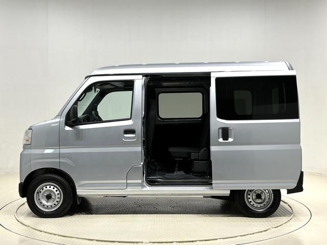 ハイゼットカーゴＤＸキーレスエントリー　マニュアルエアコン　運転席・助手席パワーウインドウ　オートライト　ハンド式サイドブレーキ　ハロゲンヘッドライト　アイドリングストップ機能　　　テンパータイヤ（広島県）の中古車