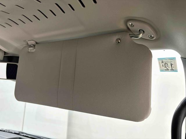 ハイゼットカーゴＤＸキーレスエントリー　マニュアルエアコン　運転席・助手席パワーウインドウ　オートライト　ハンド式サイドブレーキ　ハロゲンヘッドライト　アイドリングストップ機能　　　テンパータイヤ（広島県）の中古車