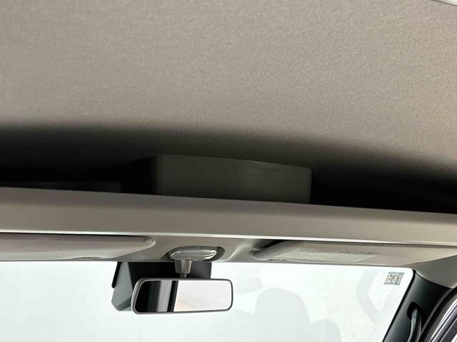 ハイゼットカーゴＤＸキーレスエントリー　マニュアルエアコン　運転席・助手席パワーウインドウ　オートライト　ハンド式サイドブレーキ　ハロゲンヘッドライト　アイドリングストップ機能　　　テンパータイヤ（広島県）の中古車