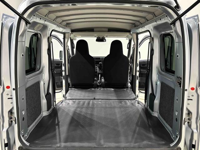 ハイゼットカーゴＤＸキーレスエントリー　マニュアルエアコン　運転席・助手席パワーウインドウ　オートライト　ハンド式サイドブレーキ　ハロゲンヘッドライト　アイドリングストップ機能　　　テンパータイヤ（広島県）の中古車