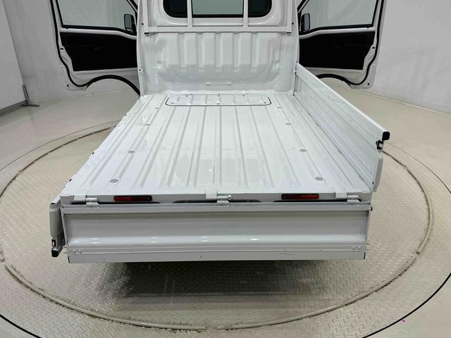 ハイゼットトラックスタンダード　マニュアルレベリング機能付ハロゲンヘッドランプ運転席ＳＲＳエアバック　バックソナー　電動式パワーステアリング　ＡＭ／ＦＭラジオ　あゆみ板掛けテールゲート　ＶＳＣ＆ＴＲＣ　衝突警報機能　衝突回避支援ブレーキ　車線逸脱警報機能　オートハイビーム（広島県）の中古車