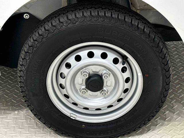 ハイゼットトラックスタンダード　マニュアルレベリング機能付ハロゲンヘッドランプ運転席ＳＲＳエアバック　バックソナー　電動式パワーステアリング　ＡＭ／ＦＭラジオ　あゆみ板掛けテールゲート　ＶＳＣ＆ＴＲＣ　衝突警報機能　衝突回避支援ブレーキ　車線逸脱警報機能　オートハイビーム（広島県）の中古車