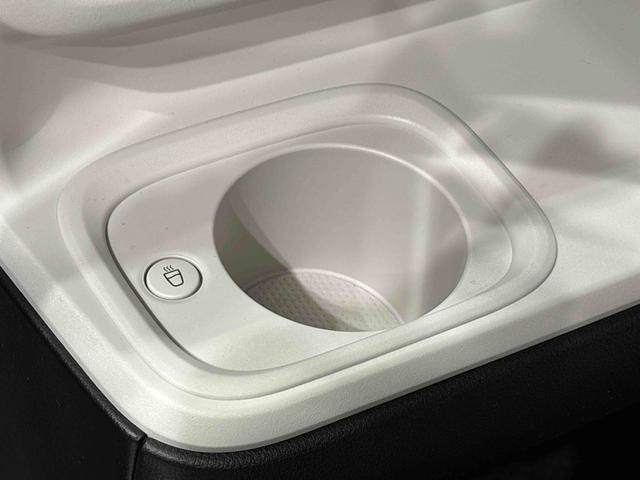 ムーヴキャンバスストライプスＧ　保温機能付きドリンクホルダー　キーフリーＬＥＤオートライト・フォグランプ　電動パーキングブレーキ　プッシュボタンスタート　セキュリティアラーム　バックカメラ　両側パワースライドドアウエルカムオープン機能　オート電動格納式ドアミラー（広島県）の中古車