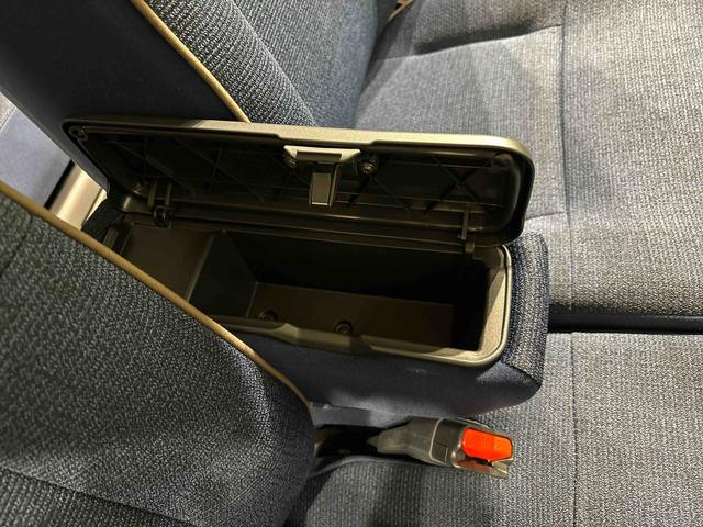 ムーヴキャンバスセオリーＧ　バックモニター対応　電動パーキングブレーキＬＥＤオートライト・フォグランプ　電動パーキングブレーキ　プッシュボタンスタート　セキュリティアラーム　バックカメラ　両側パワースライドドアウエルカムオープン機能　オート電動格納式ドアミラー（広島県）の中古車