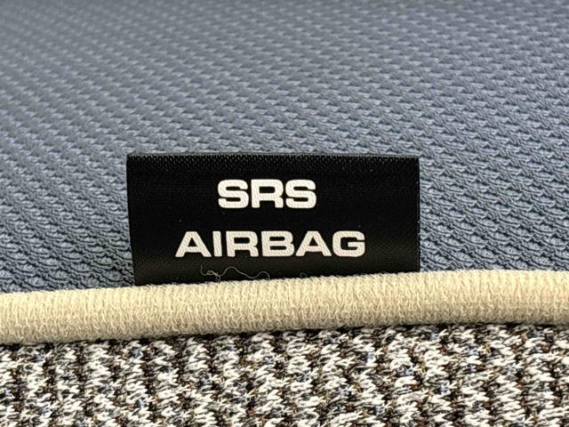 ムーヴキャンバスストライプスＧ　バックモニター　電動パーキングブレーキ保温機能付きドリンクホルダー　オートライト　オートエアコン　後席両側パワースライドドア　運転席・助手席シートヒーター　サイドエアバッグ　ＬＥＤヘッドライト・フォグランプ　キーフリーシステム（広島県）の中古車