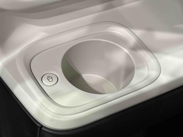 ムーヴキャンバスストライプスＧ　バックモニター　電動パーキングブレーキ保温機能付きドリンクホルダー　オートライト　オートエアコン　後席両側パワースライドドア　運転席・助手席シートヒーター　サイドエアバッグ　ＬＥＤヘッドライト・フォグランプ　キーフリーシステム（広島県）の中古車