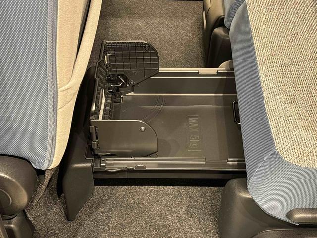 ムーヴキャンバスストライプスＧ　バックモニター　電動パーキングブレーキ保温機能付きドリンクホルダー　オートライト　オートエアコン　後席両側パワースライドドア　運転席・助手席シートヒーター　サイドエアバッグ　ＬＥＤヘッドライト・フォグランプ　キーフリーシステム（広島県）の中古車