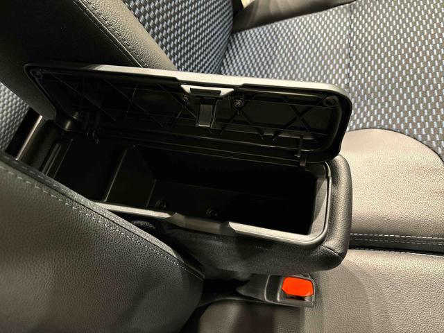 タントカスタムＲＳ　バックモニター対応　電動パーキングブレーキＬＥＤオートライト　パワースライドドアウェルカムオープン機能　オート電動格納式ドアミラー　助手席ロングスライド　助手席イージークローザー　アルミホイール　キーフリーシステム（広島県）の中古車