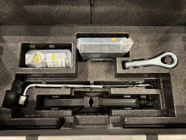 タフトG ダーククロムベンチャー バックモニター シートヒータースカイフィールトップ クロムパック メッキパック シルバーアンダーガーニッシュ インテリアアクセント LEDオートライト&フォグランプ 電動パーキングブレーキ バックカメラ アルミホイール(広島県)の中古車