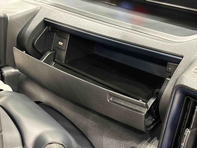 タントカスタムＲＳ　バックカメラ　前席シートヒーター　ターボ車両側電動スライドドア　ＬＥＤヘッドライト　ＬＥＤフォグランプ　オートライト　オートハイビーム　オーディオ操作用ステアリングスイッチ　１５インチアルミホイール　オーディオレス　プッシュボタンスタート（広島県）の中古車