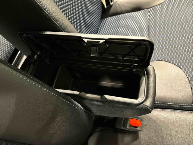 タントカスタムＲＳ　バックカメラ　前席シートヒーター　ターボ車両側電動スライドドア　ＬＥＤヘッドライト　ＬＥＤフォグランプ　オートライト　オートハイビーム　オーディオ操作用ステアリングスイッチ　１５インチアルミホイール　オーディオレス　プッシュボタンスタート（広島県）の中古車