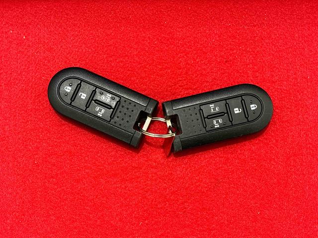 ムーヴキャンバスGブラックアクセントVS SAIII ナビ ドラレコ ETCLEDヘッドランプ・フォグランプ 置き楽ボックス オートライト プッシュボタンスタート セキュリティアラーム パノラマモニター対応カメラ 両側パワースライドドア(広島県)の中古車