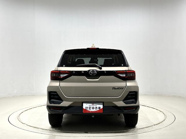 ロッキープレミアムＧ　電動パーキングブレーキ　ブレーキホールドＬＥＤヘッドランプ・フォグランプ　全車速追従機能付アダプティブクルーズコントロール　レーンキープコントロール　ブラインドスポットモニター　１７インチアルミホイール　シートヒーター　シートリフター（広島県）の中古車