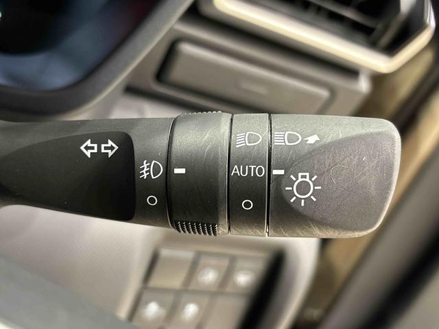 ロッキープレミアムＧ　電動パーキングブレーキ　ブレーキホールドＬＥＤヘッドランプ・フォグランプ　全車速追従機能付アダプティブクルーズコントロール　レーンキープコントロール　ブラインドスポットモニター　１７インチアルミホイール　シートヒーター　シートリフター（広島県）の中古車