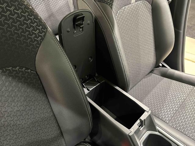 ロッキープレミアムＧ　電動パーキングブレーキ　ブレーキホールドＬＥＤヘッドランプ・フォグランプ　全車速追従機能付アダプティブクルーズコントロール　レーンキープコントロール　ブラインドスポットモニター　１７インチアルミホイール　シートヒーター　シートリフター（広島県）の中古車