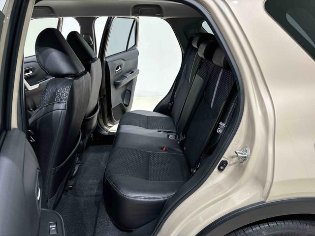 ロッキープレミアムＧ　電動パーキングブレーキ　ブレーキホールドＬＥＤヘッドランプ・フォグランプ　全車速追従機能付アダプティブクルーズコントロール　レーンキープコントロール　ブラインドスポットモニター　１７インチアルミホイール　シートヒーター　シートリフター（広島県）の中古車