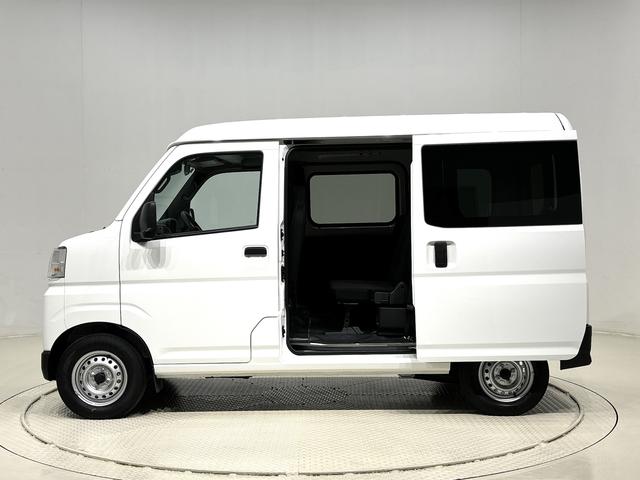 ハイゼットカーゴDX AM/FMラジオ マニュアルエアコン コーナーセンサートップシェイドガラス コーナーセンサー オーバーヘッドシェルフ フロントドアパワーウインドウ キーレスエントリー AM/FMラジオ テンパータイヤ スチールホイール(広島県)の中古車