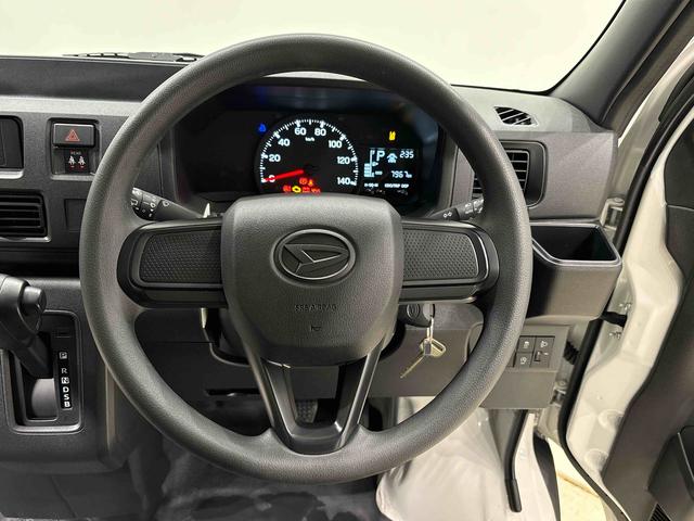 ハイゼットカーゴDX AM/FMラジオ マニュアルエアコン コーナーセンサートップシェイドガラス コーナーセンサー オーバーヘッドシェルフ フロントドアパワーウインドウ キーレスエントリー AM/FMラジオ テンパータイヤ スチールホイール(広島県)の中古車