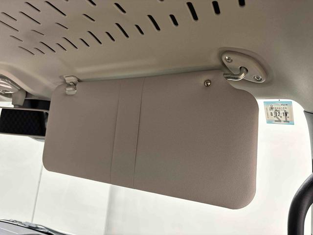 ハイゼットカーゴDX AM/FMラジオ マニュアルエアコン コーナーセンサートップシェイドガラス コーナーセンサー オーバーヘッドシェルフ フロントドアパワーウインドウ キーレスエントリー AM/FMラジオ テンパータイヤ スチールホイール(広島県)の中古車