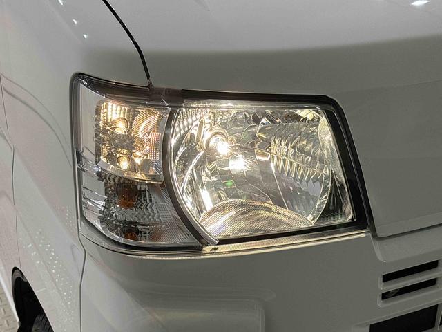 ハイゼットカーゴDX AM/FMラジオ マニュアルエアコン コーナーセンサートップシェイドガラス コーナーセンサー オーバーヘッドシェルフ フロントドアパワーウインドウ キーレスエントリー AM/FMラジオ テンパータイヤ スチールホイール(広島県)の中古車