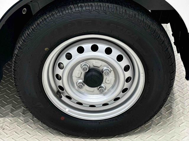 ハイゼットカーゴDX AM/FMラジオ マニュアルエアコン コーナーセンサートップシェイドガラス コーナーセンサー オーバーヘッドシェルフ フロントドアパワーウインドウ キーレスエントリー AM/FMラジオ テンパータイヤ スチールホイール(広島県)の中古車