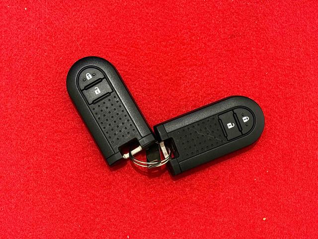 パッソX Lパッケージ ナビゲーションシステム バックモニターETC オートエアコン プッシュボタンスタート LEDオートライト オートハイビーム ステアリングスイッチ 電動格納式ドアミラー アイドリングストップ機能 キーフリーシステム バニティーラー(広島県)の中古車