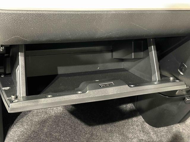 ムーヴキャンバスストライプスG シートヒーター バックモニター対応カメラLEDオートライト・フォグランプ 電動パーキングブレーキ プッシュボタンスタート セキュリティアラーム バックカメラ 両側パワースライドドアウエルカムオープン機能 オート電動格納式ドアミラー(広島県)の中古車