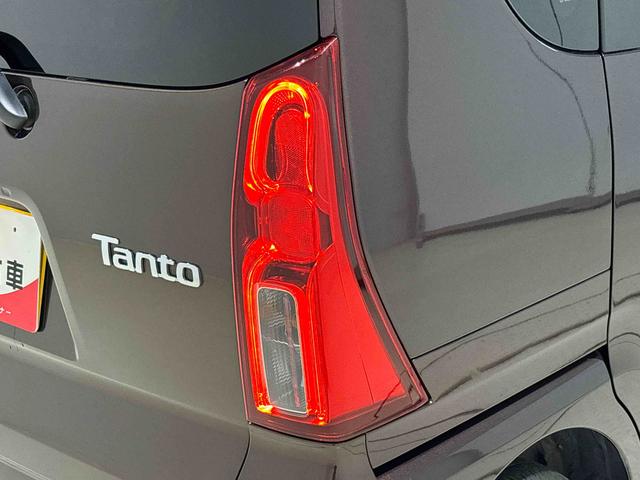 タントＸ　バックモニター　電動パーキングブレーキ　シートヒーターＬＥＤオートライト　パワースライドドアウェルカムオープン機能　電動格納式ドアミラー　助手席ロングスライド　助手席イージークローザー　　セキュリティアラーム　キーフリーシステム（広島県）の中古車