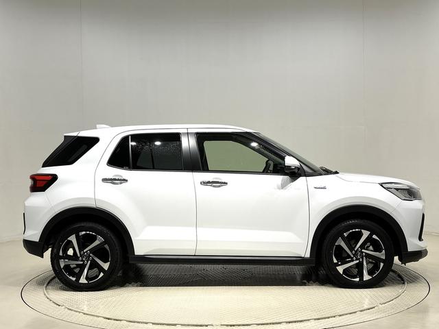 ロッキープレミアムＧ　ＨＥＶ　バックモニター　電動パーキングブレーキＬＥＤヘッドランプ・フォグランプ　全車速追従機能付アダプティブクルーズコントロール　レーンキープコントロール　ブラインドスポットモニター　１７インチアルミホイール　シートヒーター（広島県）の中古車