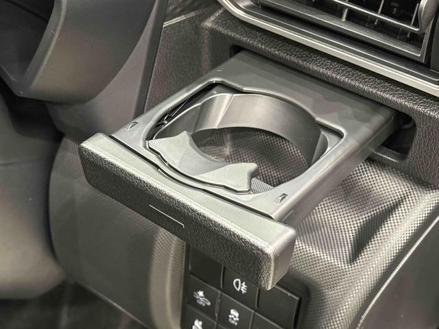 ロッキープレミアムＧ　ＨＥＶ　バックモニター　電動パーキングブレーキＬＥＤヘッドランプ・フォグランプ　全車速追従機能付アダプティブクルーズコントロール　レーンキープコントロール　ブラインドスポットモニター　１７インチアルミホイール　シートヒーター（広島県）の中古車