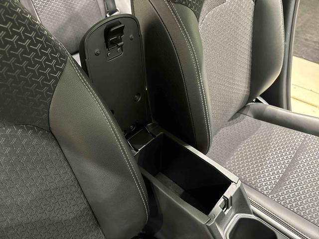 ロッキープレミアムＧ　ＨＥＶ　バックモニター　電動パーキングブレーキＬＥＤヘッドランプ・フォグランプ　全車速追従機能付アダプティブクルーズコントロール　レーンキープコントロール　ブラインドスポットモニター　１７インチアルミホイール　シートヒーター（広島県）の中古車