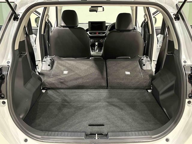 ロッキープレミアムＧ　ＨＥＶ　バックモニター　電動パーキングブレーキＬＥＤヘッドランプ・フォグランプ　全車速追従機能付アダプティブクルーズコントロール　レーンキープコントロール　ブラインドスポットモニター　１７インチアルミホイール　シートヒーター（広島県）の中古車