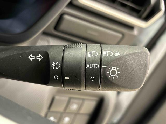 ロッキープレミアムＧ　ＨＥＶ　バックモニター対応カメラＬＥＤヘッドランプ・フォグランプ　全車速追従機能付アダプティブクルーズコントロール　レーンキープコントロール　１７インチアルミホイール　シートヒーター（広島県）の中古車