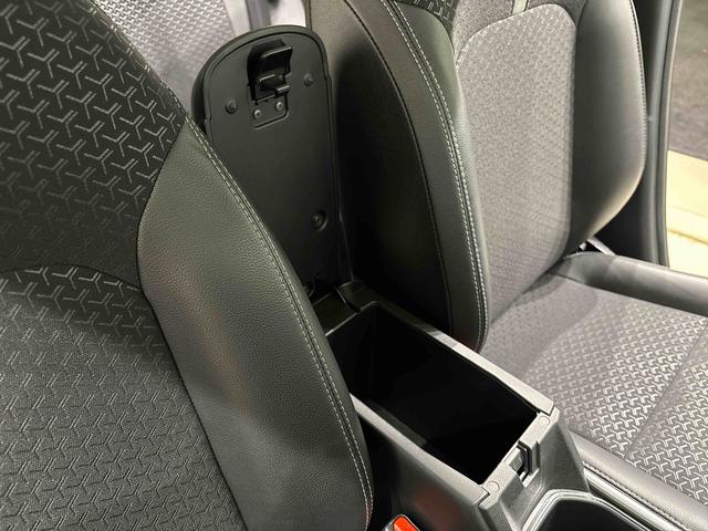 ロッキープレミアムＧ　ＨＥＶ　バックモニター対応カメラＬＥＤヘッドランプ・フォグランプ　全車速追従機能付アダプティブクルーズコントロール　レーンキープコントロール　１７インチアルミホイール　シートヒーター（広島県）の中古車