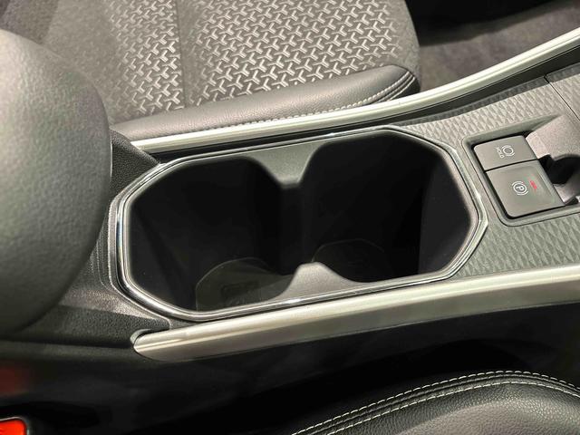 ロッキープレミアムＧ　ＨＥＶ　バックモニター対応カメラＬＥＤヘッドランプ・フォグランプ　全車速追従機能付アダプティブクルーズコントロール　レーンキープコントロール　１７インチアルミホイール　シートヒーター（広島県）の中古車