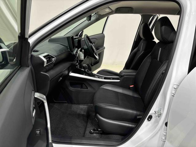 ロッキープレミアムＧ　ＨＥＶ　バックモニター対応カメラＬＥＤヘッドランプ・フォグランプ　全車速追従機能付アダプティブクルーズコントロール　レーンキープコントロール　１７インチアルミホイール　シートヒーター（広島県）の中古車