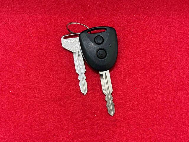 ミライースＬ　ＳＡIII　４ＷＤハロゲンヘッドランプ　セキュリティアラーム　コーナーセンサー　１３インチフルホイールキャップ　キーレスエントリー　マニュアルエアコン　ショツピングフック（広島県）の中古車